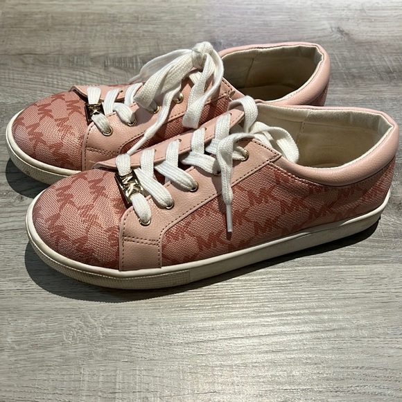 MK Fashion Sneakers - Picture 2 of 2